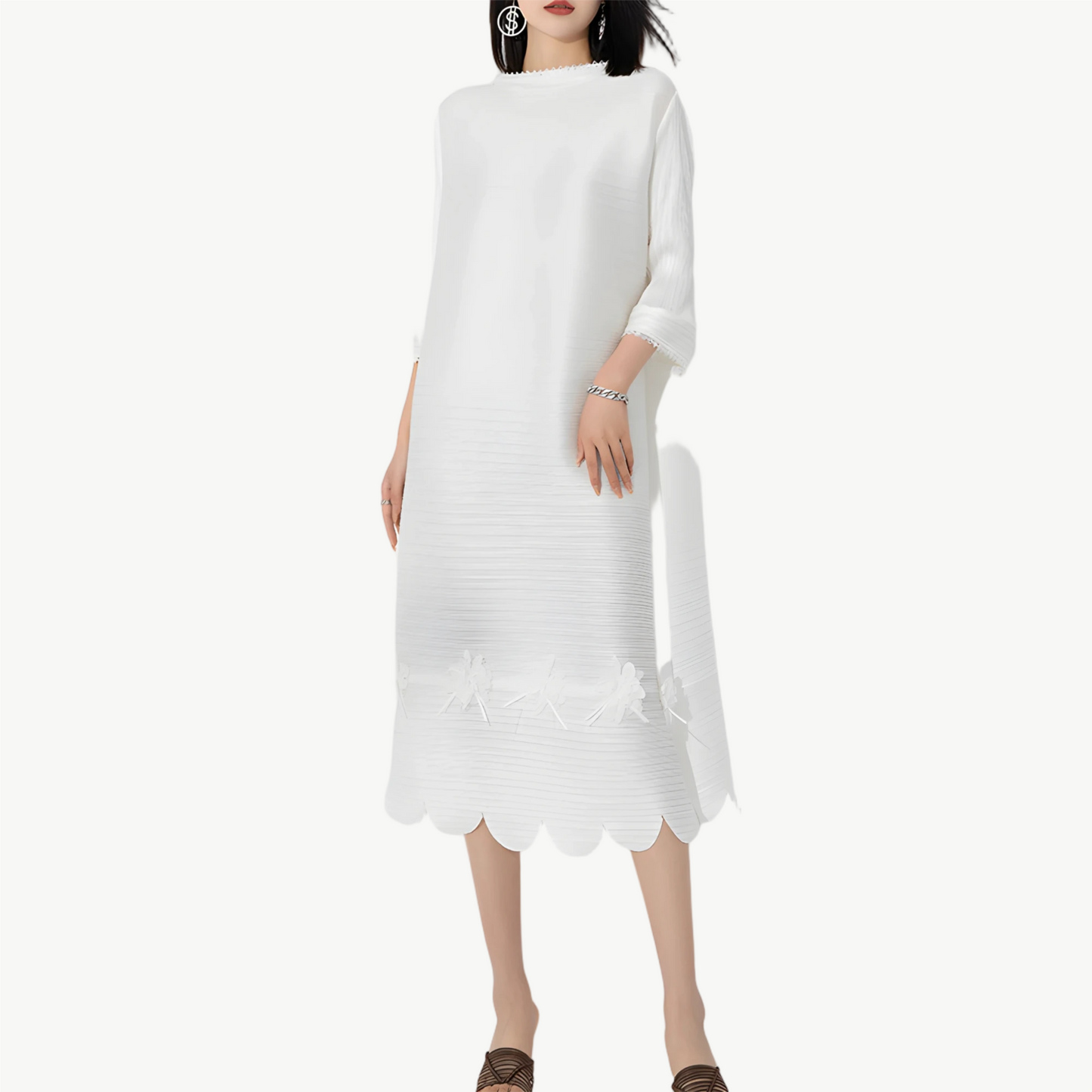 YUREINE Versa Bloom Appliqué Midi Dress