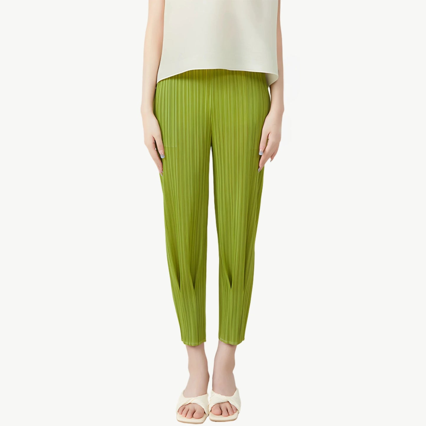 YUREINE Versa Trousers Effortless Pleats with Modern Comfort