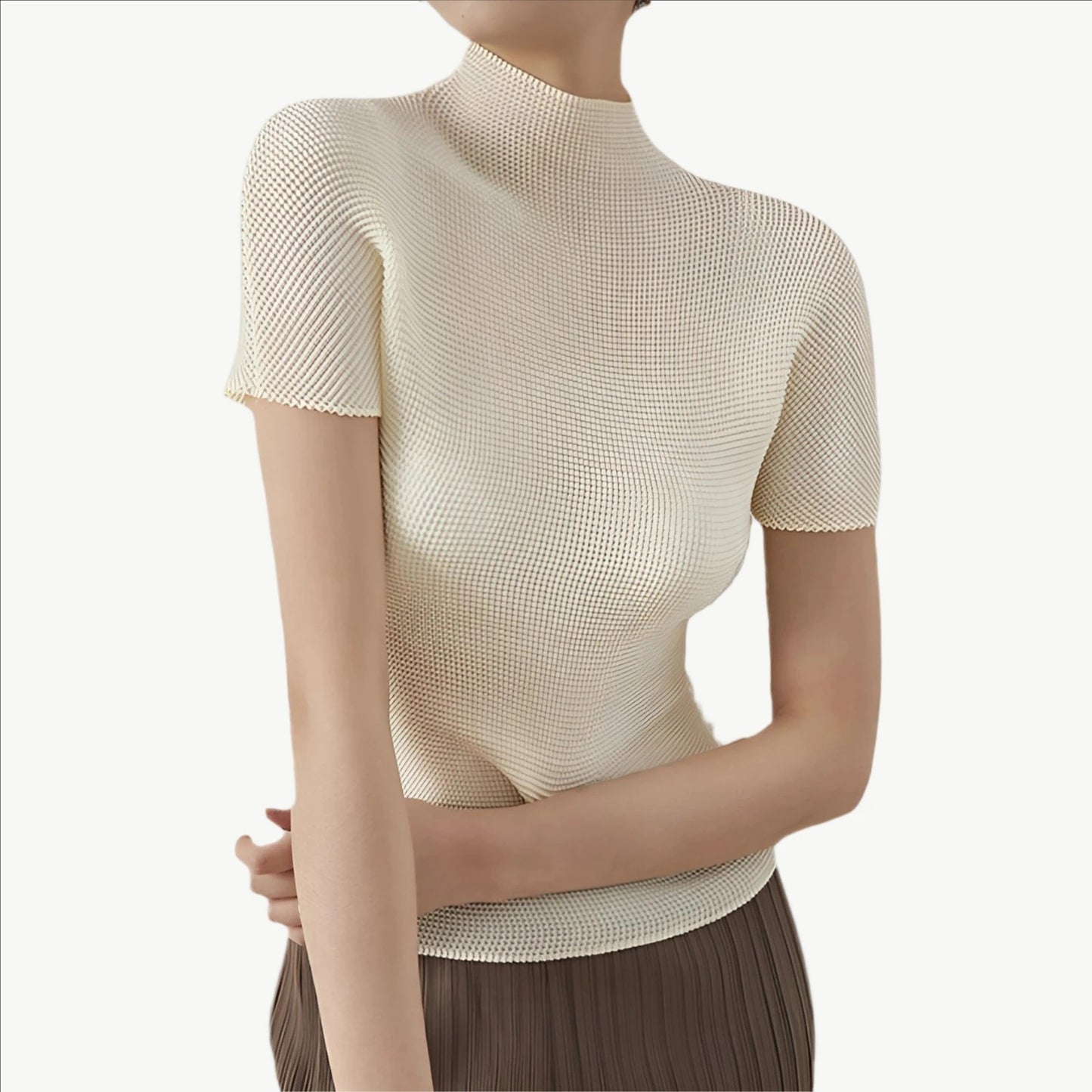 YUREINE Versa Top Sleek Pleats with Modern Refinement