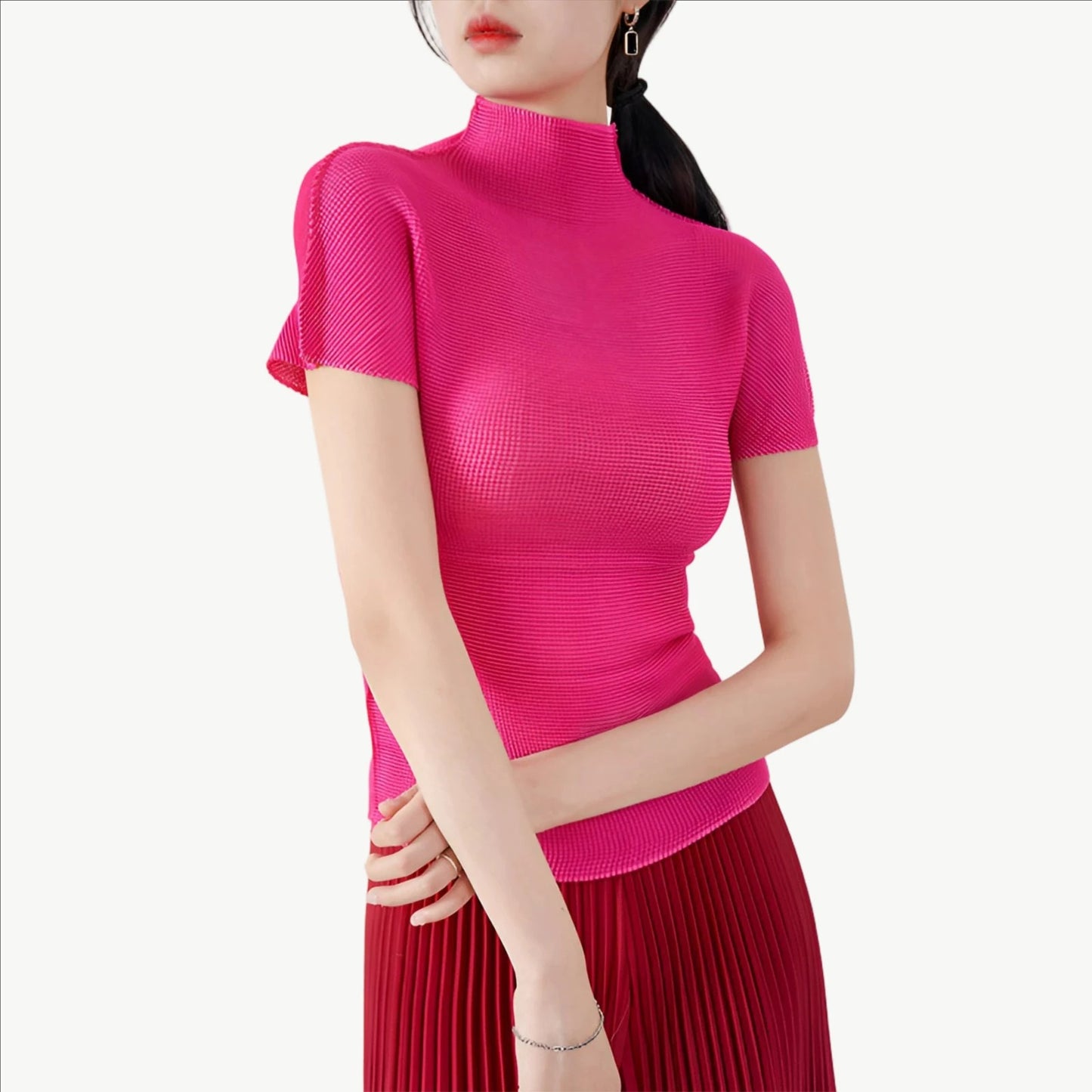 YUREINE Versa Top Sleek Pleats with Modern Refinement