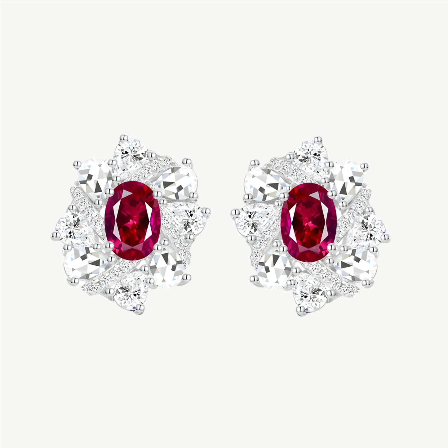 YUREINE Éclat Cluster Stud Earrings