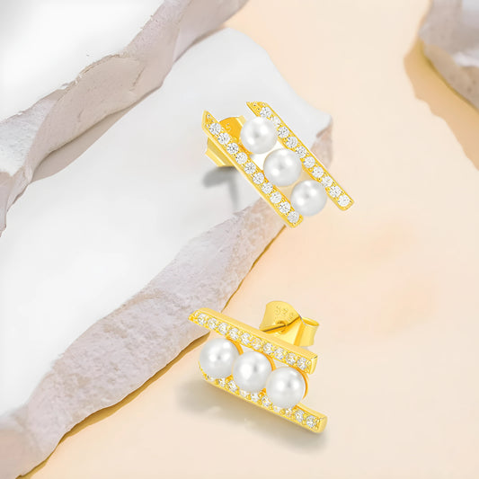 YUREINE Éclat Modern Freshwater Pearl and Zirconia Stud Earrings