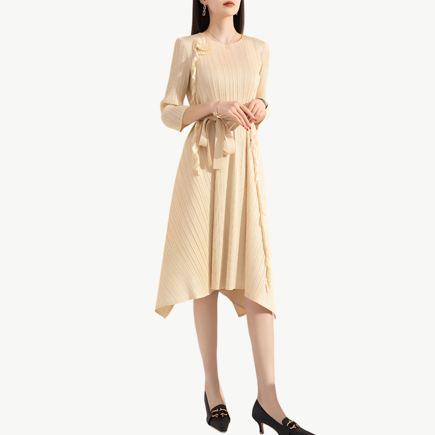 YUREINE Versa Pleated Floral Midi Dress