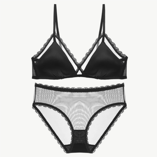 YUREINE Luxe White Lace Elegance