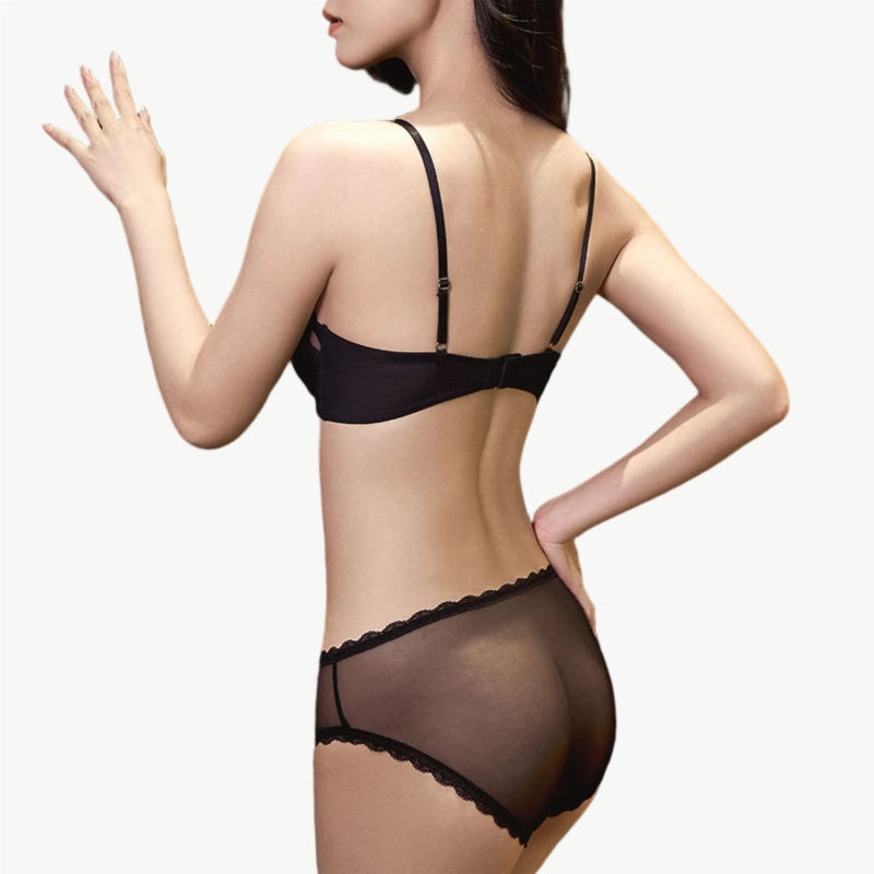 YUREINE Luxe White Lace Elegance
