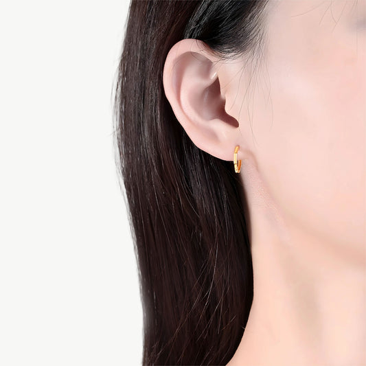 YUREINE Éclat Geometric Huggie Hoop Earrings