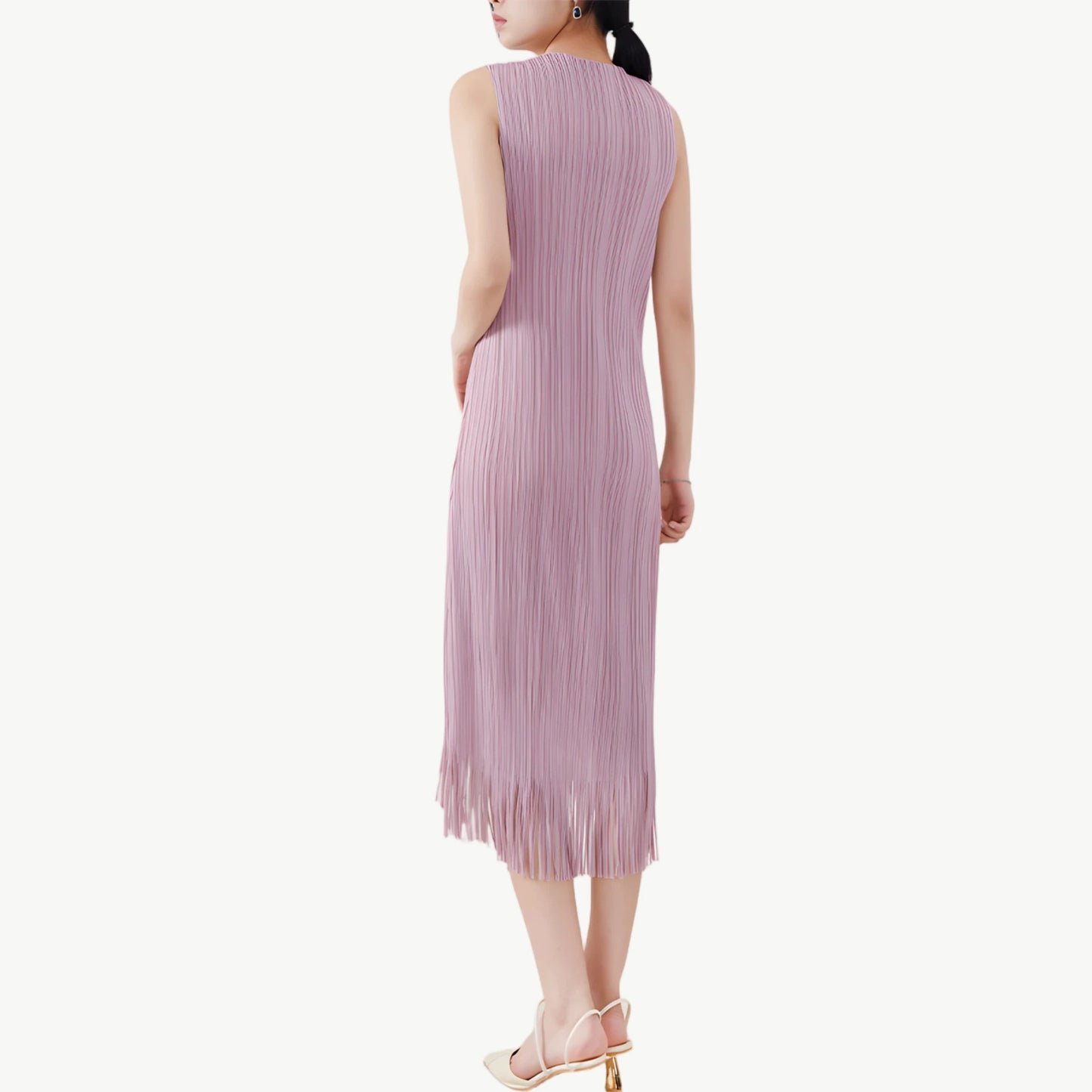 YUREINE Versa Kleid Zarte Falten mit Fransen-Charme