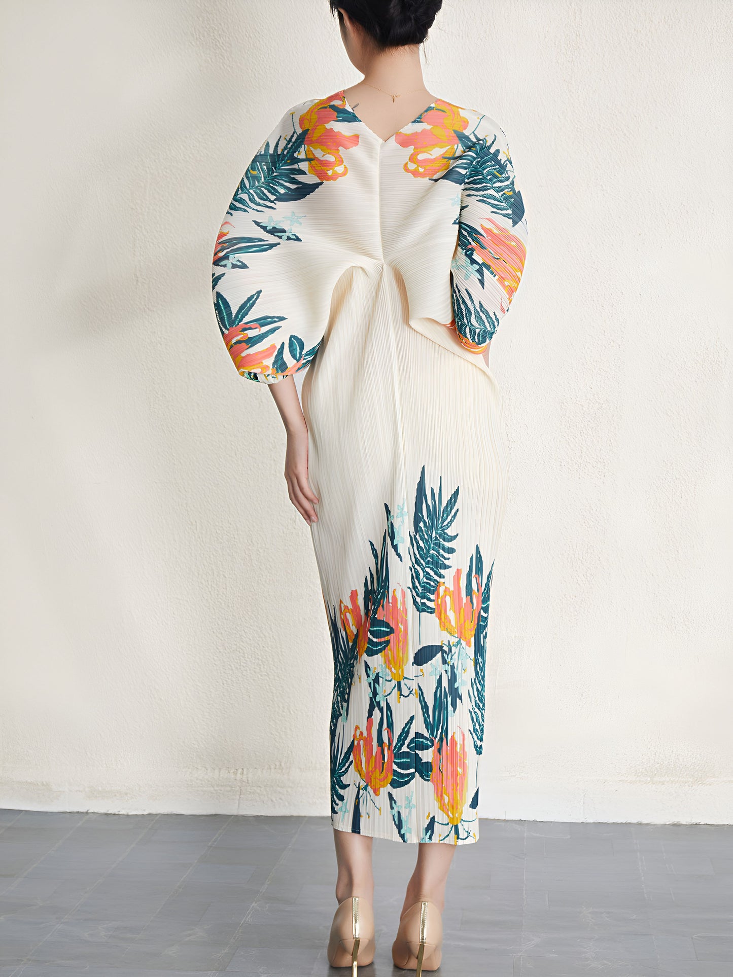 YUREINE Versa Kleid Lebendige Blumen-Eleganz mit dramatischem Flair