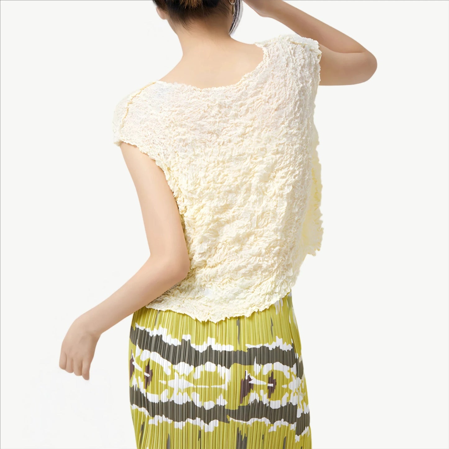 YUREINE Versa Geknitterte Bluse