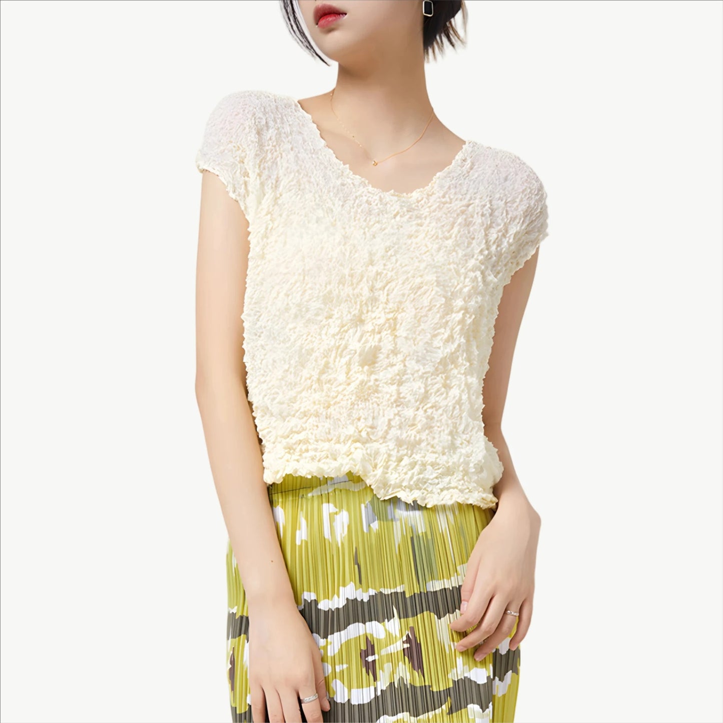 YUREINE Versa Geknitterte Bluse