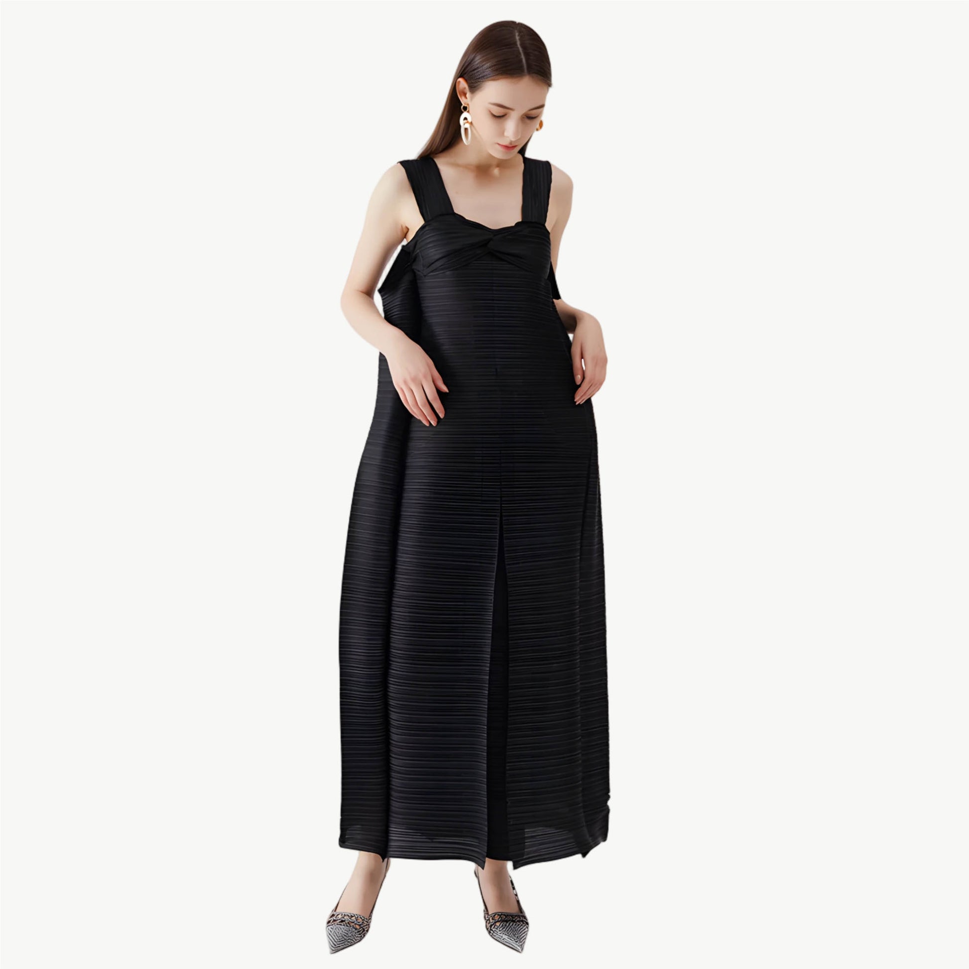 YUREINE Versa Pleated Black Maxi Dress YUREINE Versa Pleated Black Maxi Dress